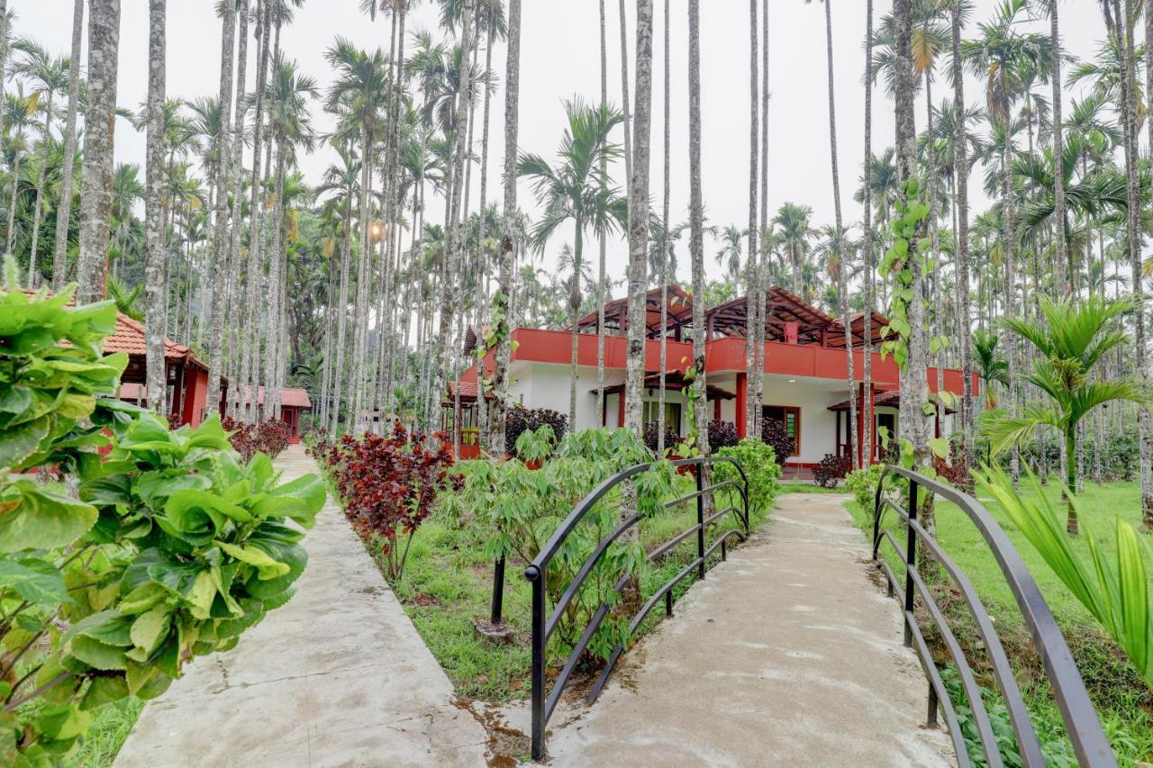 Ezzenza Areca Resort Madikeri Exteriör bild