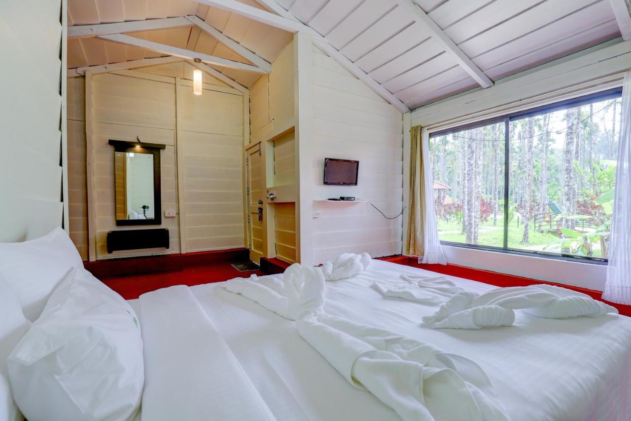 Ezzenza Areca Resort Madikeri Exteriör bild