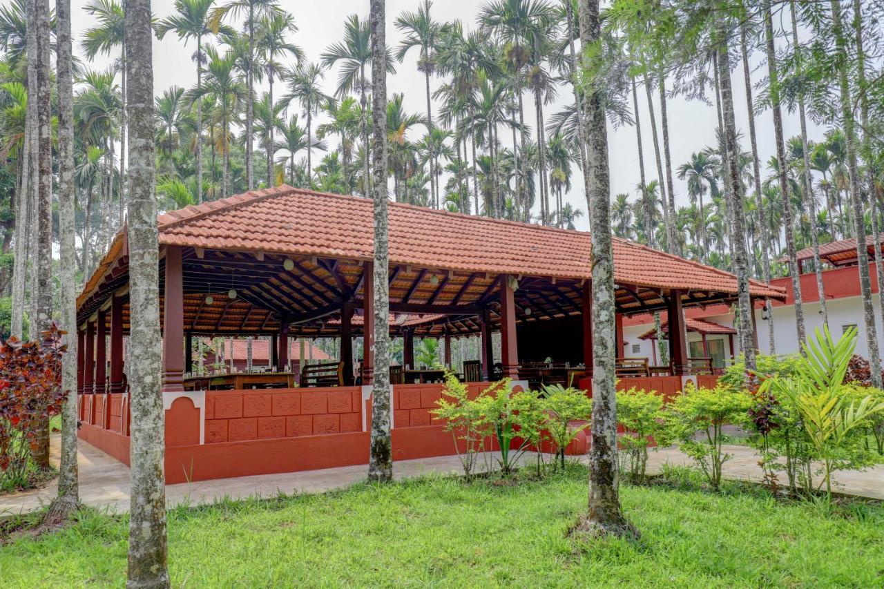 Ezzenza Areca Resort Madikeri Exteriör bild