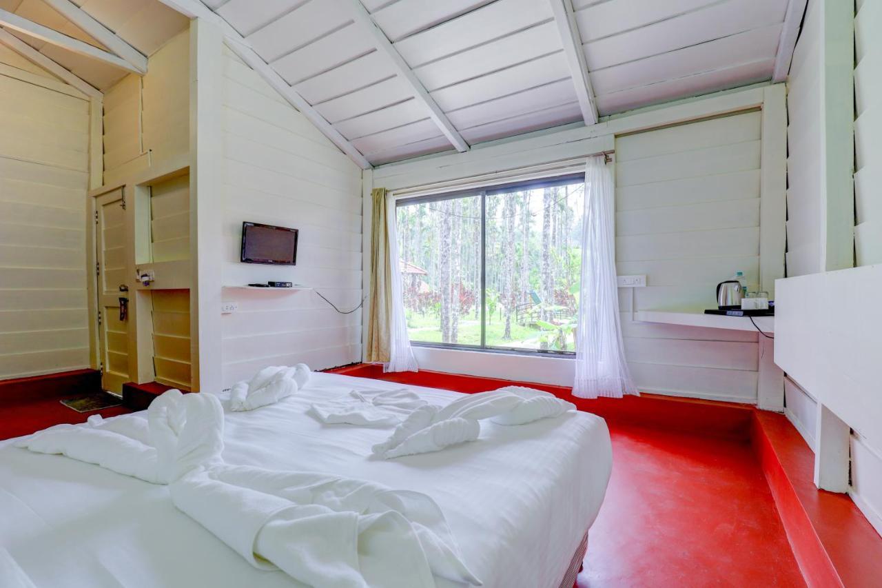 Ezzenza Areca Resort Madikeri Exteriör bild