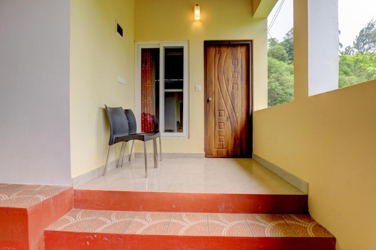 Ezzenza Areca Resort Madikeri Exteriör bild
