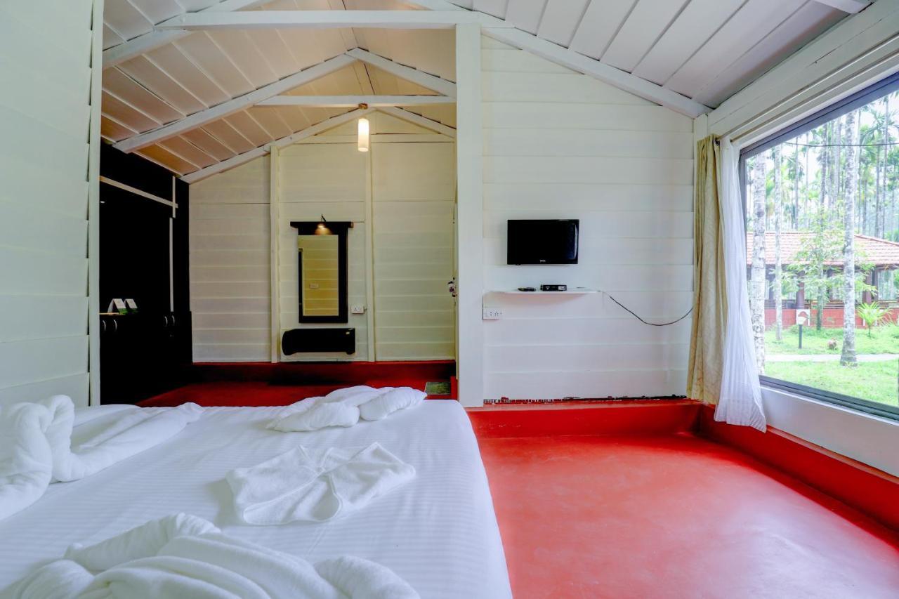 Ezzenza Areca Resort Madikeri Exteriör bild
