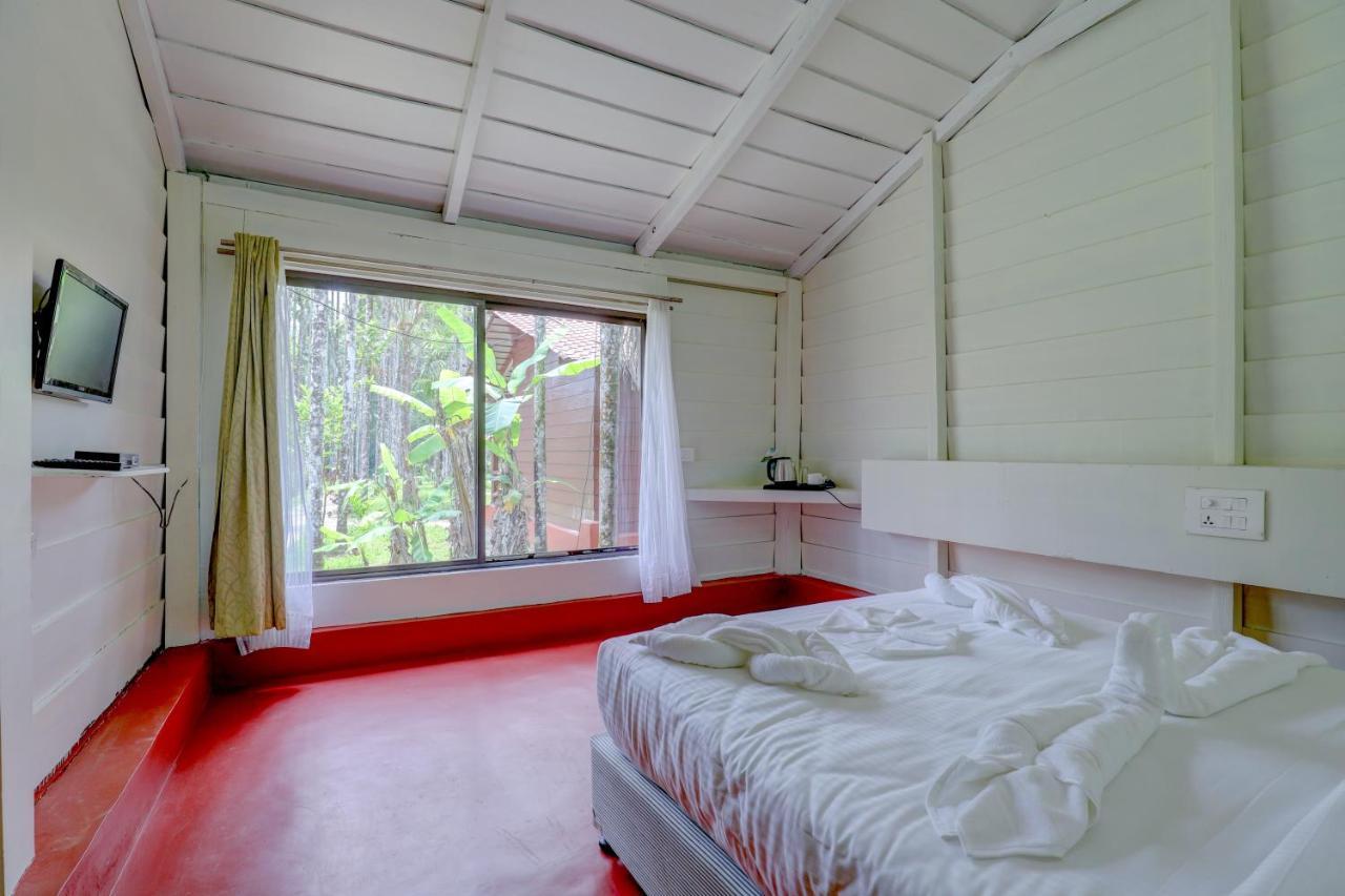 Ezzenza Areca Resort Madikeri Exteriör bild